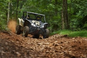 YXZ1000R SS XT-R Action 6